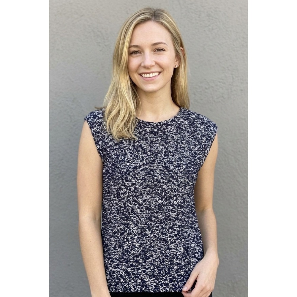 Alice + Olivia Textured Knit Sleeveless Top Minimalist‎ Preppy Chic Quiet Luxury